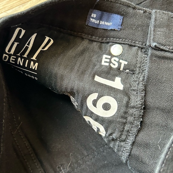 NWOT GAP TRUE SKINNY JEANS 0 - Picture 3 of 3